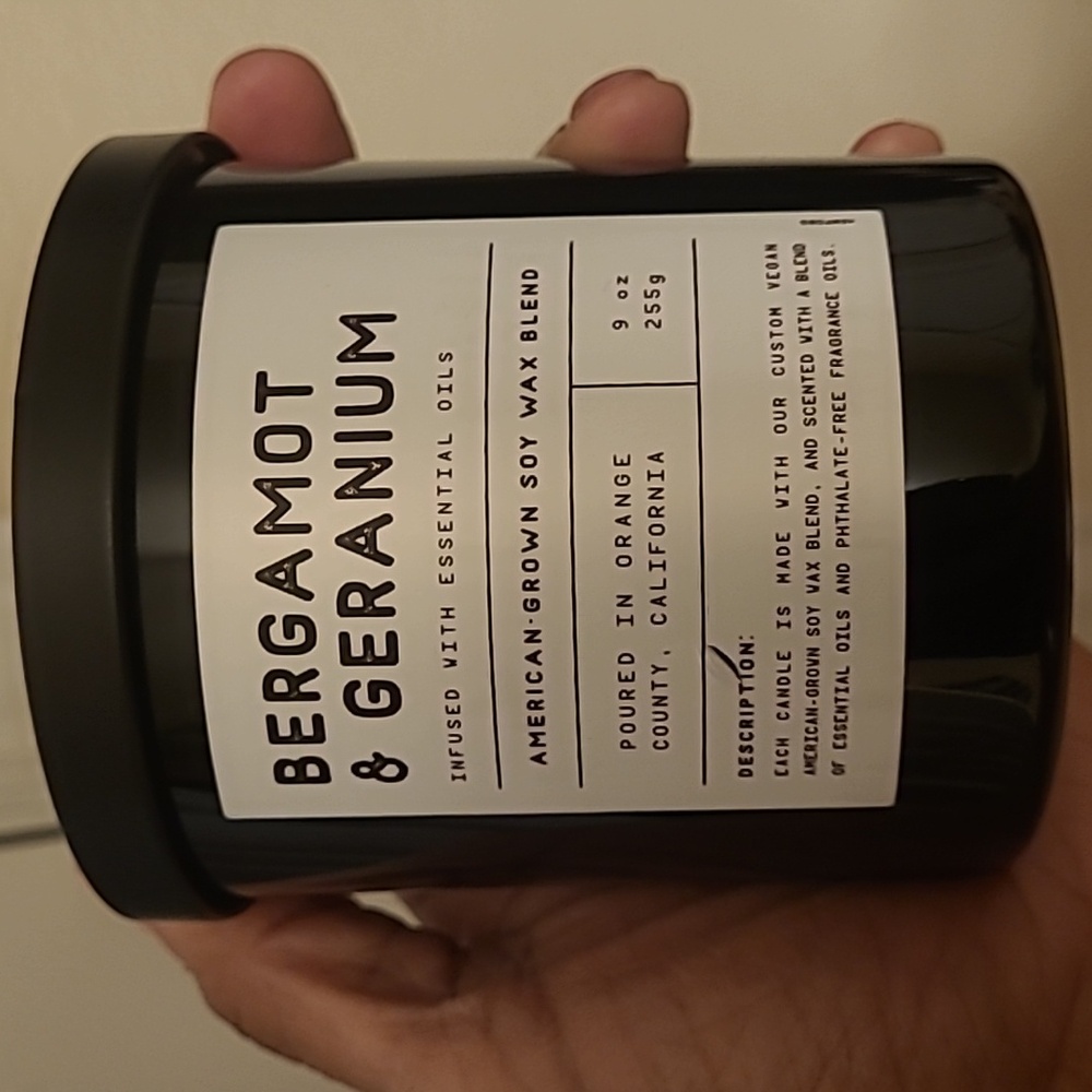 💕Leoben BERGAMOT & GERANIUM Candle💕9oz